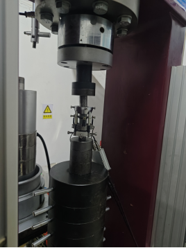 EG02 真三轴仪器图片